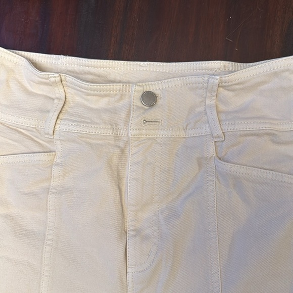 Ann Taylor The Straight cream denim jeans size 6 - Picture 2 of 6
